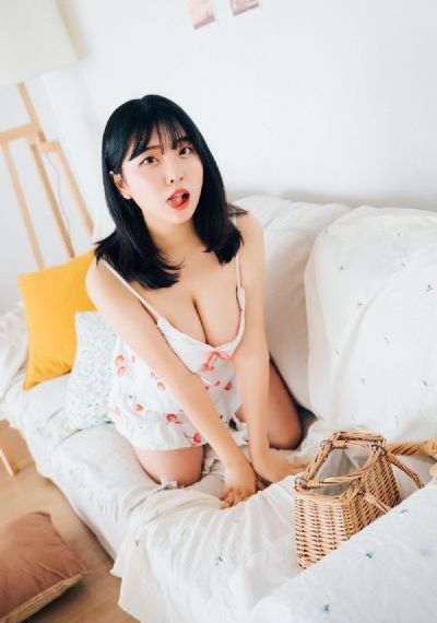 年轻的丝袜老师