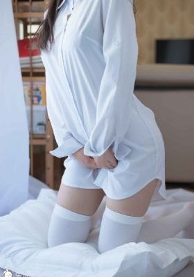 图书馆的她